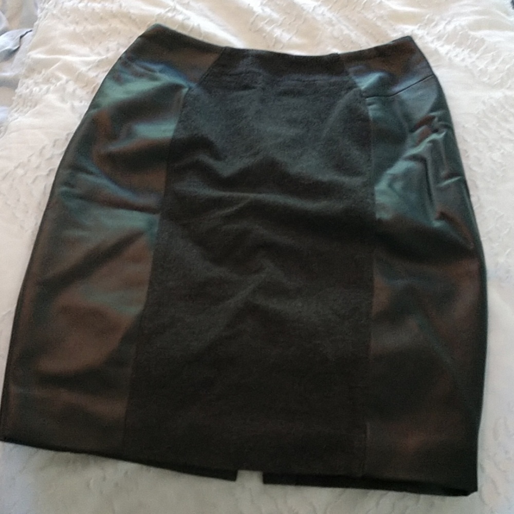 Slim-fitting below knee charcoal gray skirt